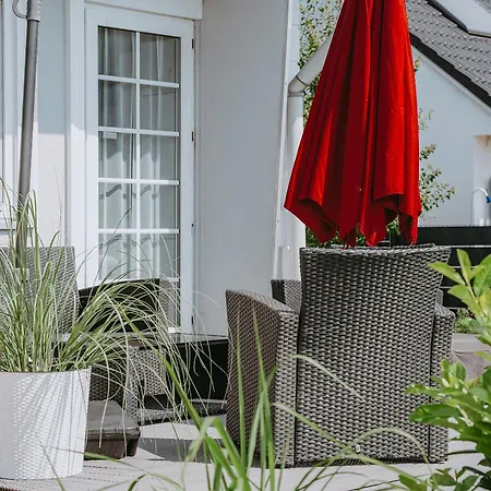 Nyaraló Ferienhaeuser Insel Usedom Haus Jojo 7 - Blick Aufs Achterwasser! Whirlpool Und Sauna Lütow